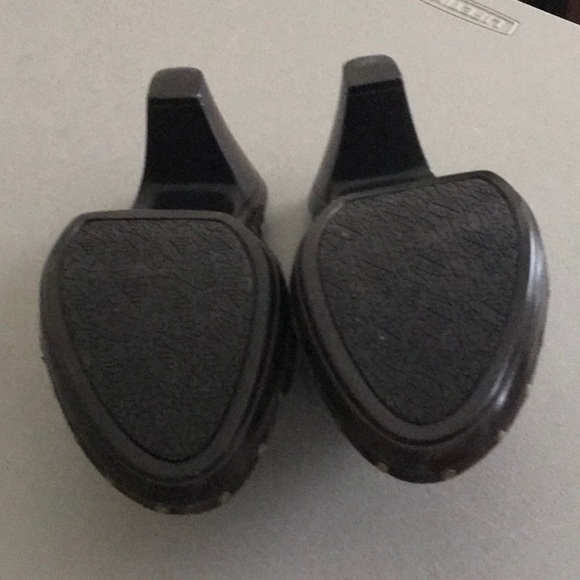 Shoes - Picture 6 of 6